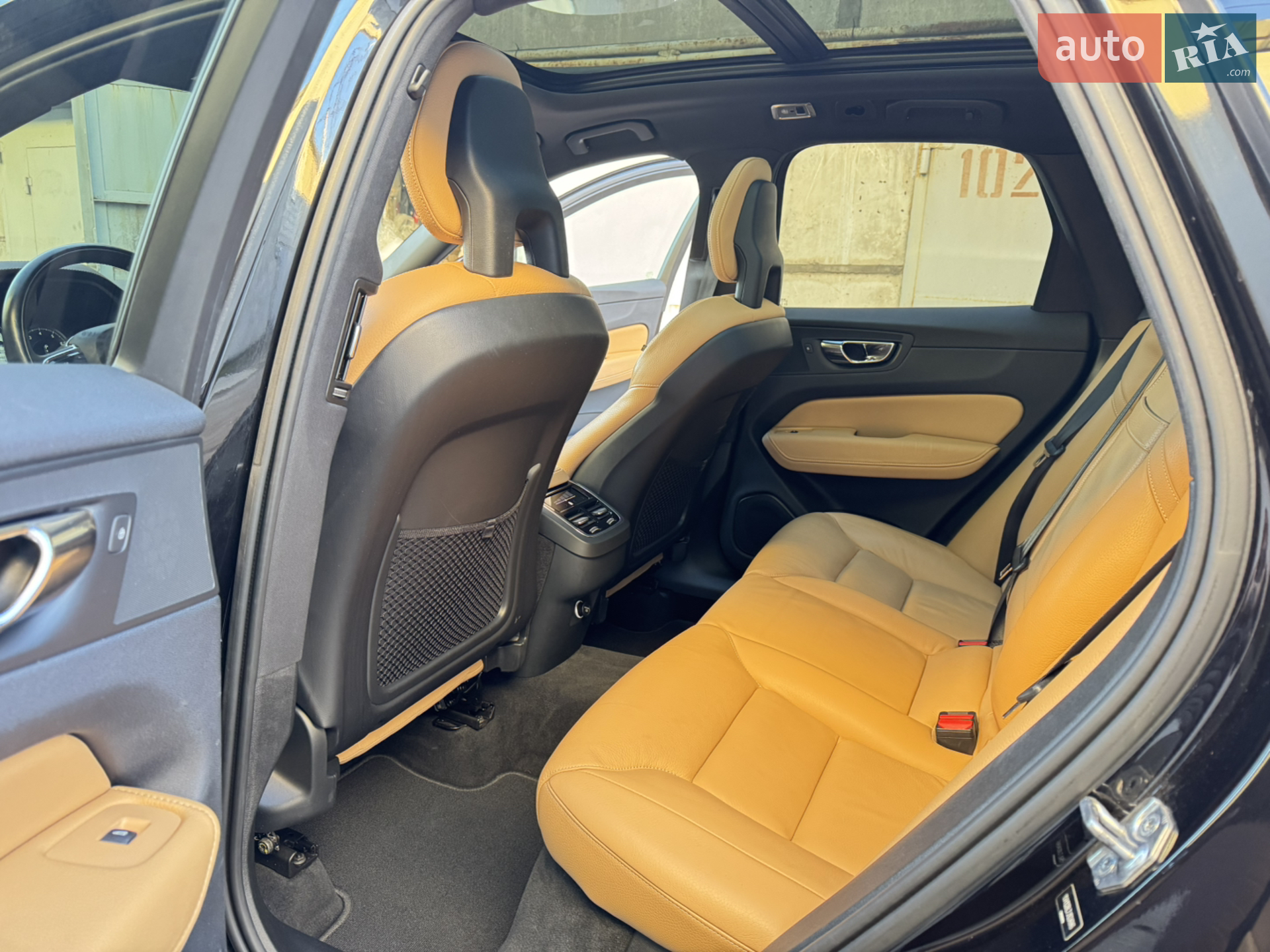 2017 Volvo XC60 - мініатюра 11