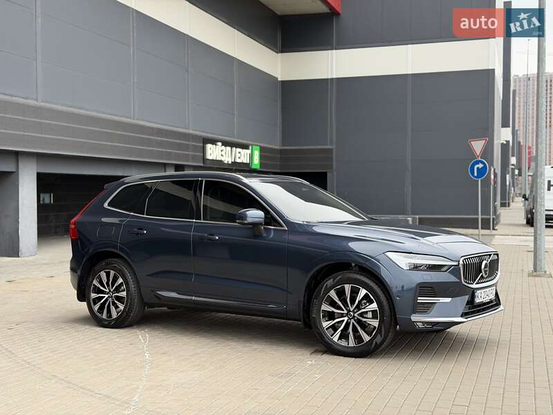 Внедорожник / Кроссовер Volvo XC60 2023 в Киеве