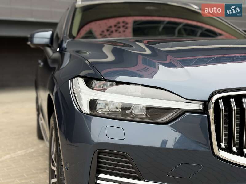 Внедорожник / Кроссовер Volvo XC60 2023 в Киеве