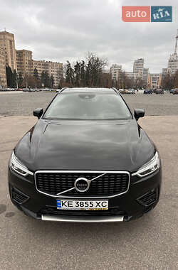Внедорожник / Кроссовер Volvo XC60 2020 в Харькове