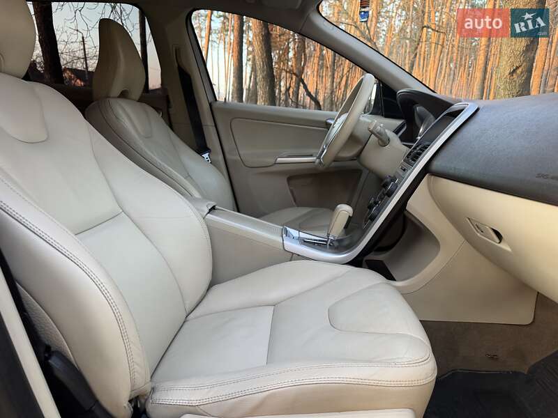 Внедорожник / Кроссовер Volvo XC60 2012 в Киеве