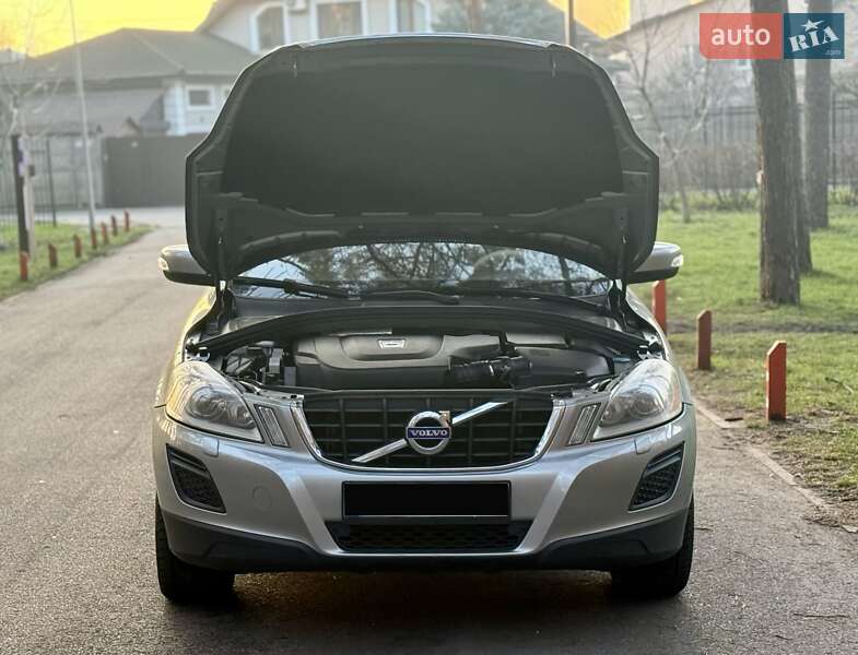 Внедорожник / Кроссовер Volvo XC60 2012 в Киеве