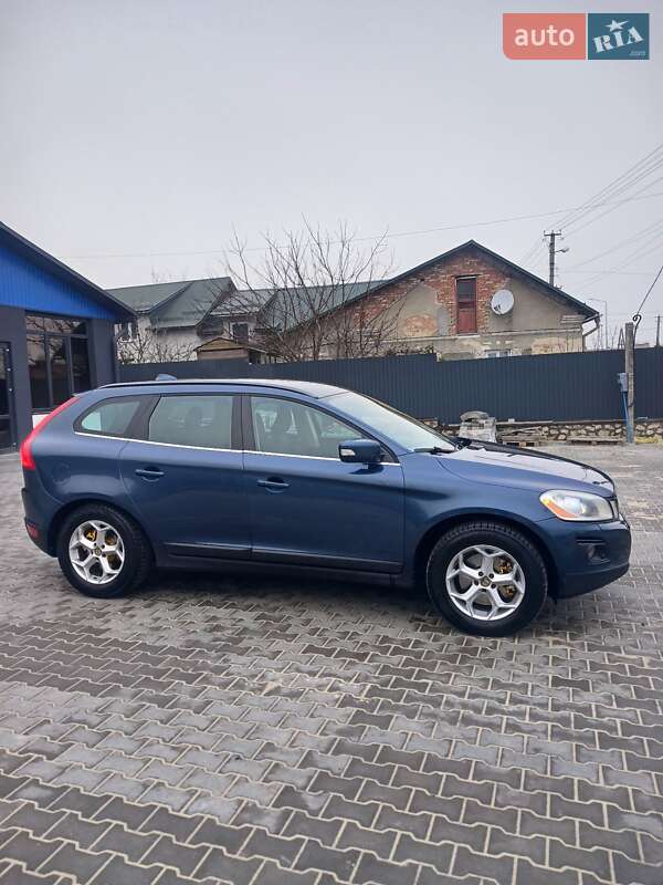 Внедорожник / Кроссовер Volvo XC60 2009 в Теребовле