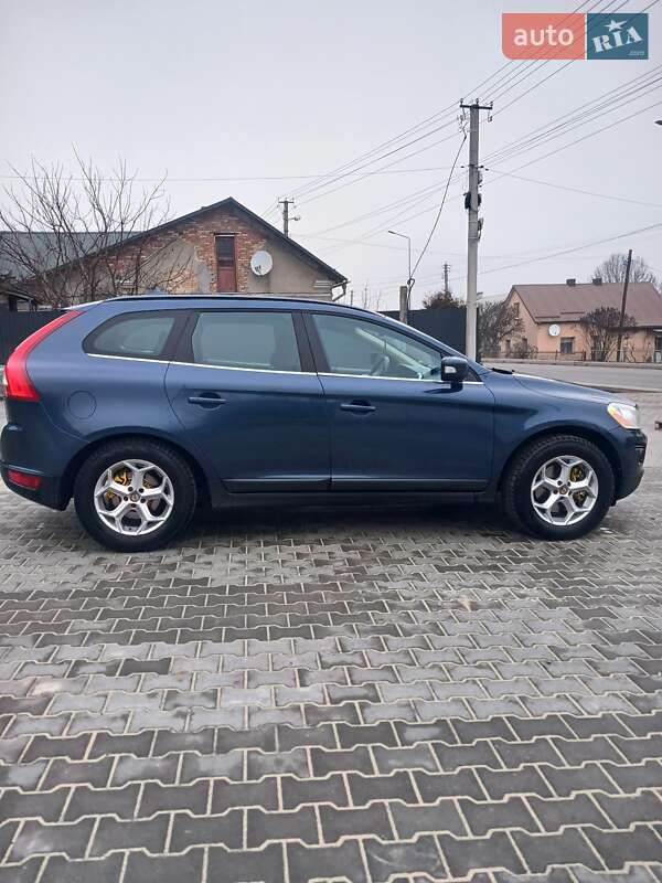 Внедорожник / Кроссовер Volvo XC60 2009 в Теребовле