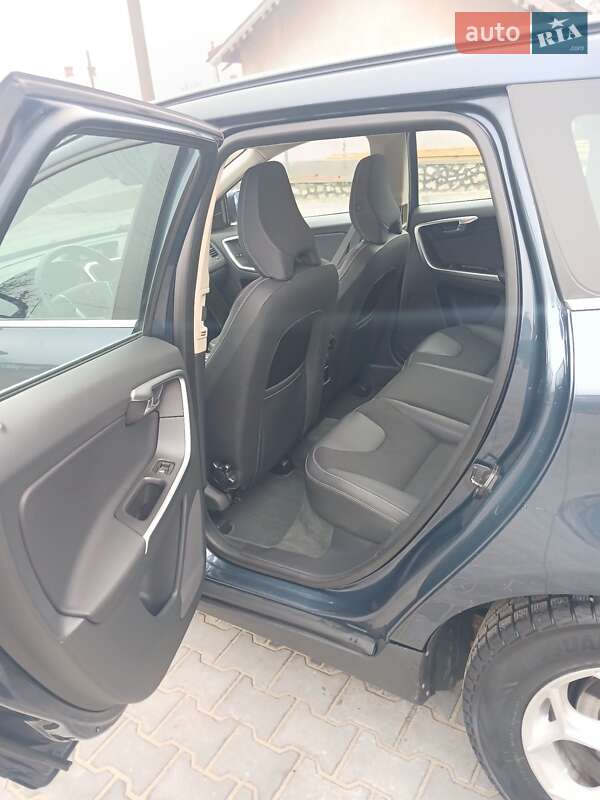 Внедорожник / Кроссовер Volvo XC60 2009 в Теребовле