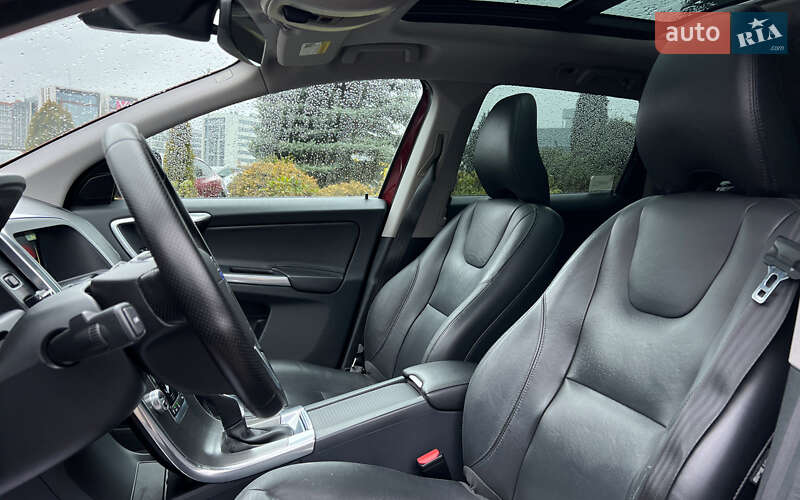 Позашляховик / Кросовер Volvo XC60 2016 в Львові