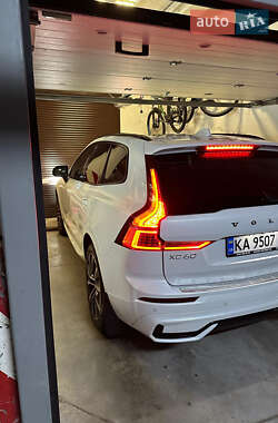 Внедорожник / Кроссовер Volvo XC60 2022 в Киеве