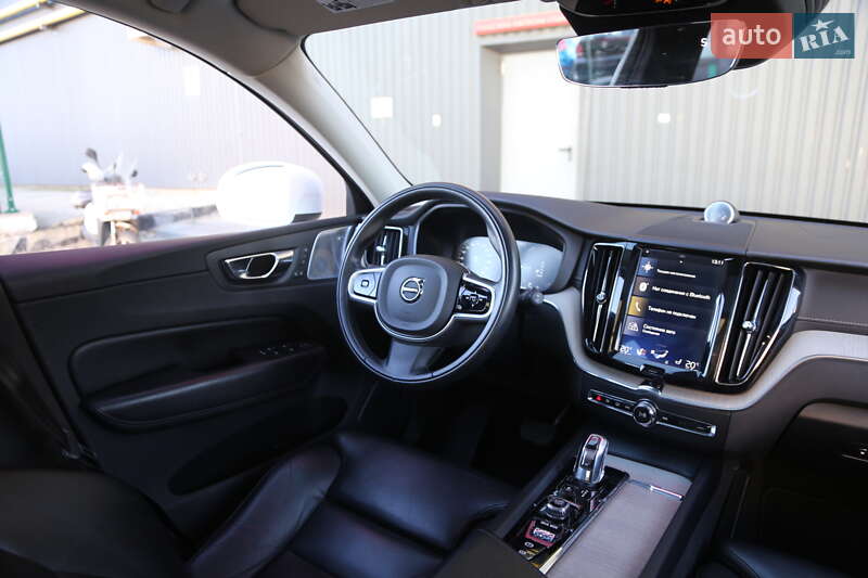 Внедорожник / Кроссовер Volvo XC60 2018 в Киеве фото 13 Внедорожник / Кроссовер Volvo XC60 2018 в Киеве