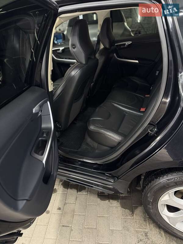 Внедорожник / Кроссовер Volvo XC60 2011 в Луцке