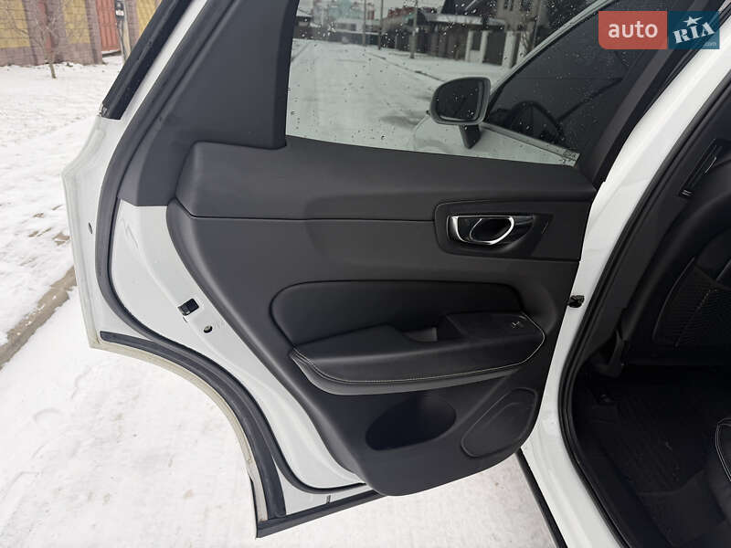 Позашляховик / Кросовер Volvo XC60 2017 в Рівному