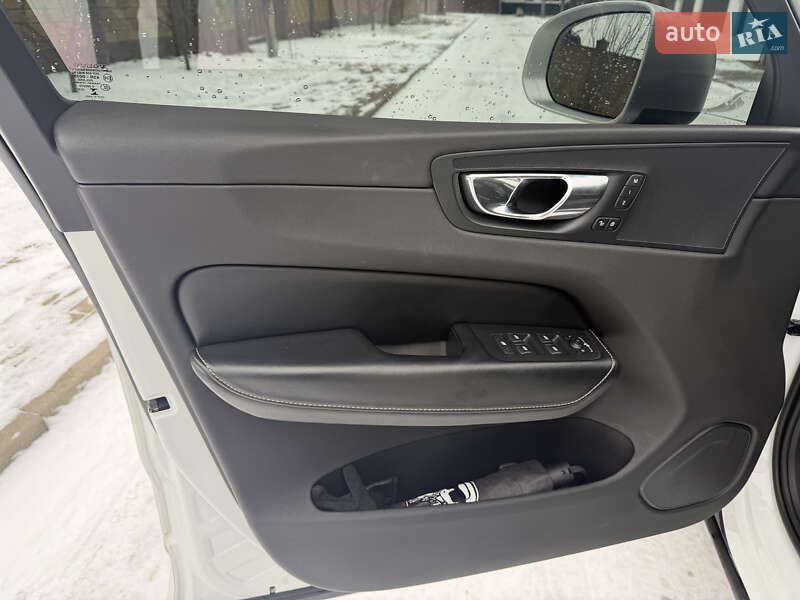 Позашляховик / Кросовер Volvo XC60 2017 в Рівному