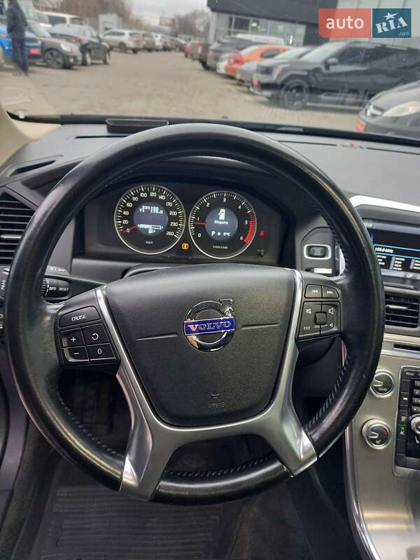 Позашляховик / Кросовер Volvo XC60 2011 в Полтаві фото 22 Позашляховик / Кросовер Volvo XC60 2011 в Полтаві