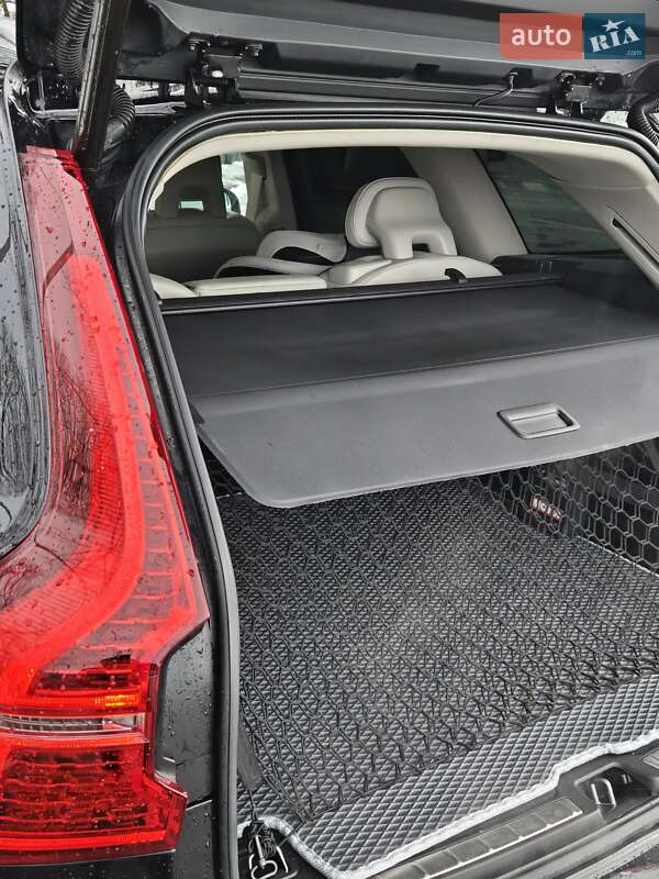 Внедорожник / Кроссовер Volvo XC60 2017 в Виннице