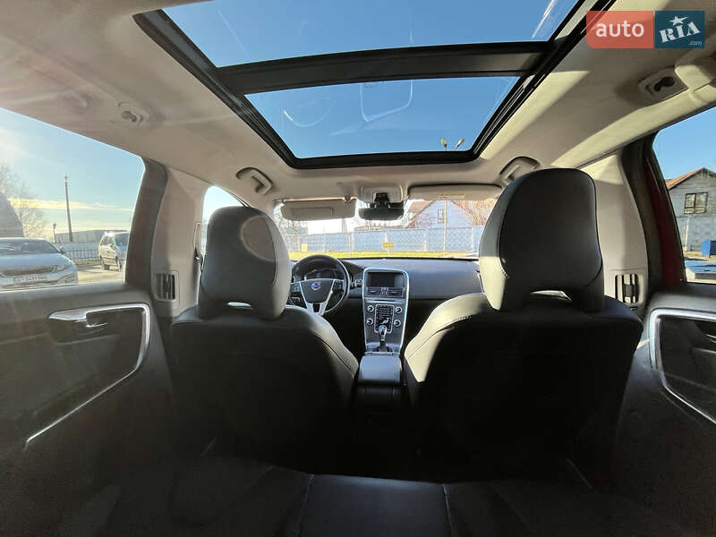 Внедорожник / Кроссовер Volvo XC60 2016 в Василькове