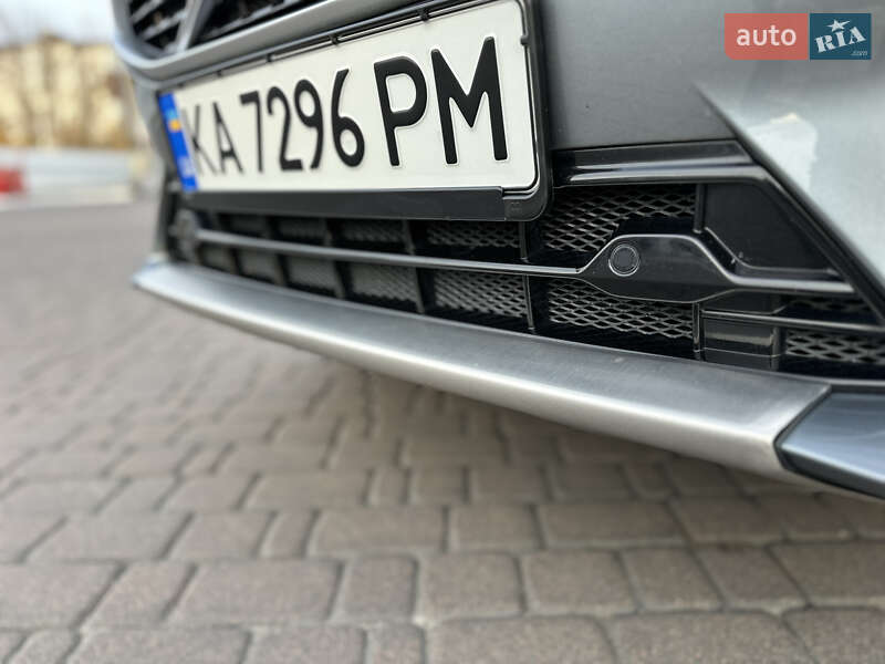 Позашляховик / Кросовер Volvo XC60 2018 в Києві