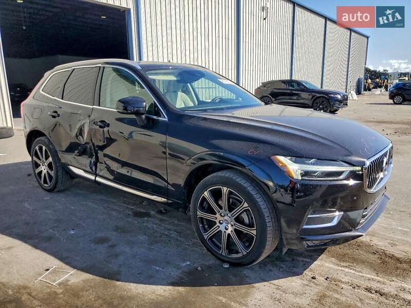 Внедорожник / Кроссовер Volvo XC60 2021 в Киеве
