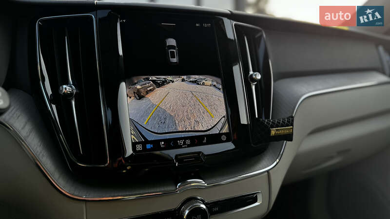 Внедорожник / Кроссовер Volvo XC60 2024 в Киеве