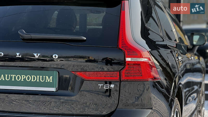 Внедорожник / Кроссовер Volvo XC60 2024 в Киеве