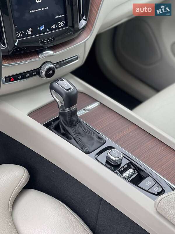 Внедорожник / Кроссовер Volvo XC60 2018 в Киеве фото 11 Внедорожник / Кроссовер Volvo XC60 2018 в Киеве