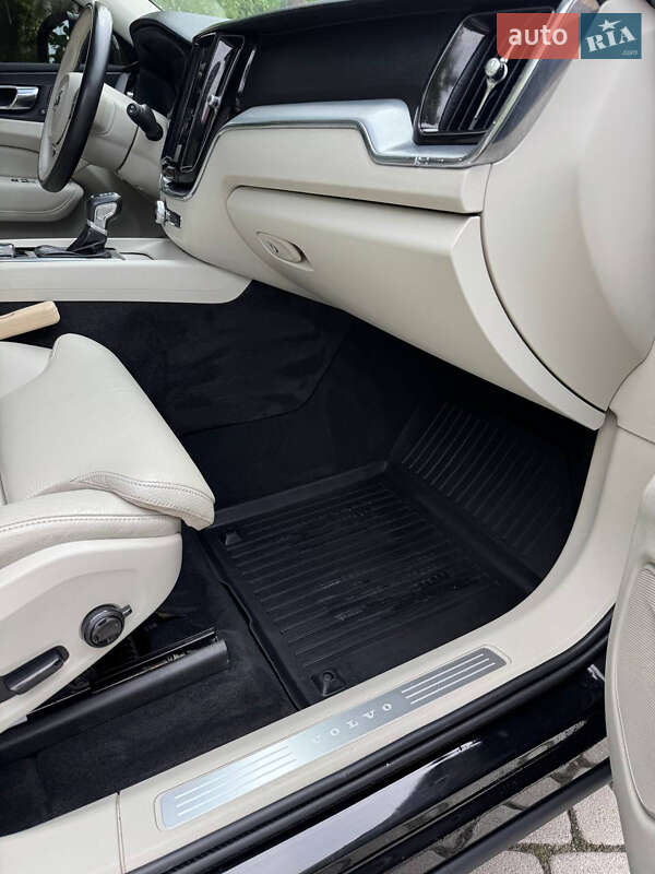 Внедорожник / Кроссовер Volvo XC60 2018 в Ивано-Франковске