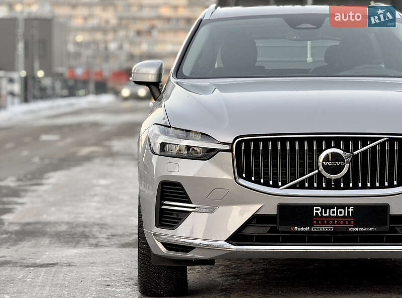 Внедорожник / Кроссовер Volvo XC60 2022 в Киеве