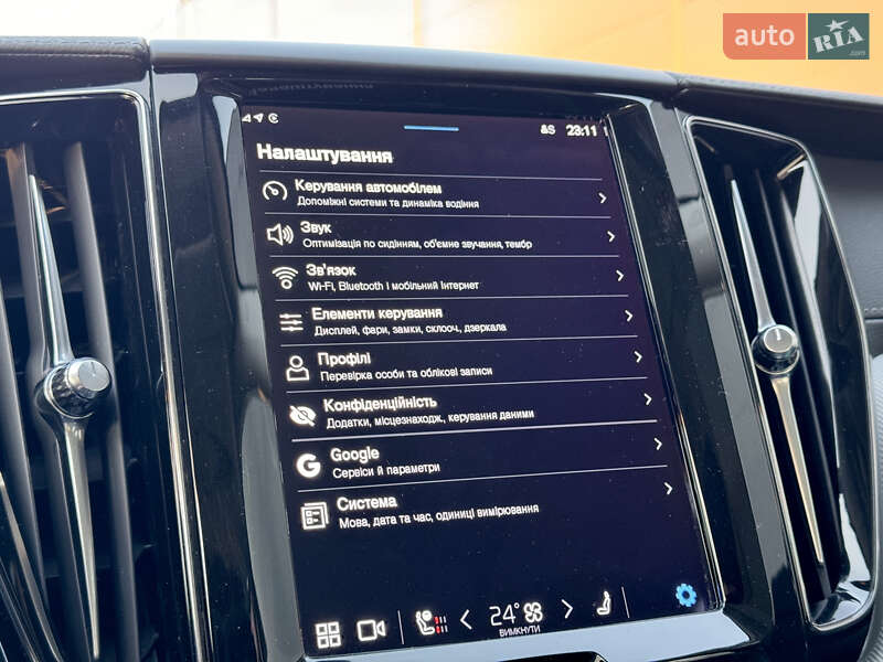 Внедорожник / Кроссовер Volvo XC60 2022 в Киеве