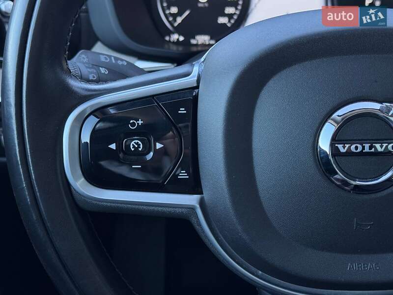 Внедорожник / Кроссовер Volvo XC60 2018 в Ровно