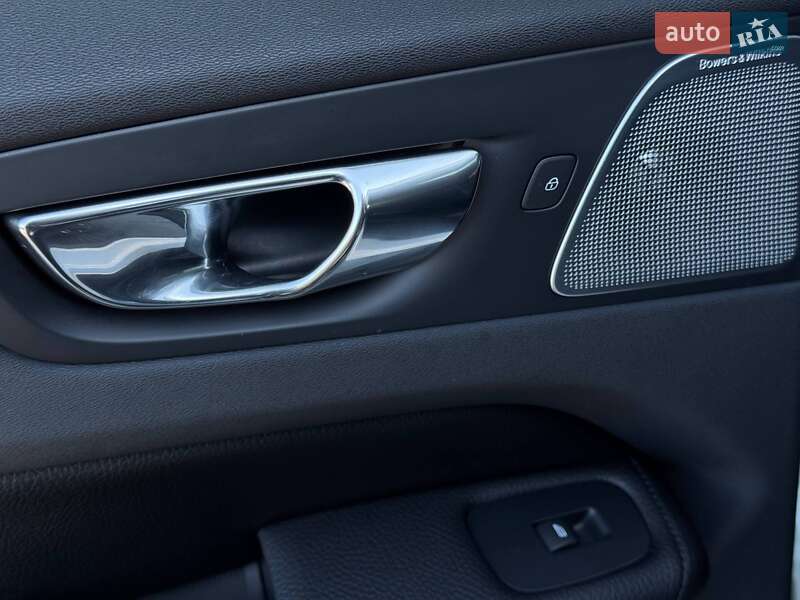 Внедорожник / Кроссовер Volvo XC60 2018 в Ровно