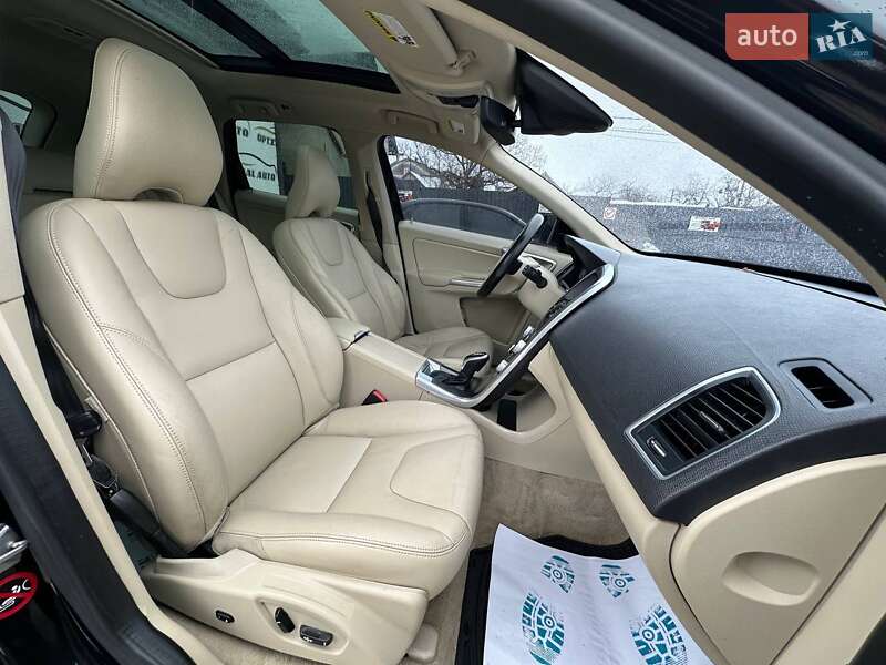 Внедорожник / Кроссовер Volvo XC60 2016 в Львове фото 26 Внедорожник / Кроссовер Volvo XC60 2016 в Львове