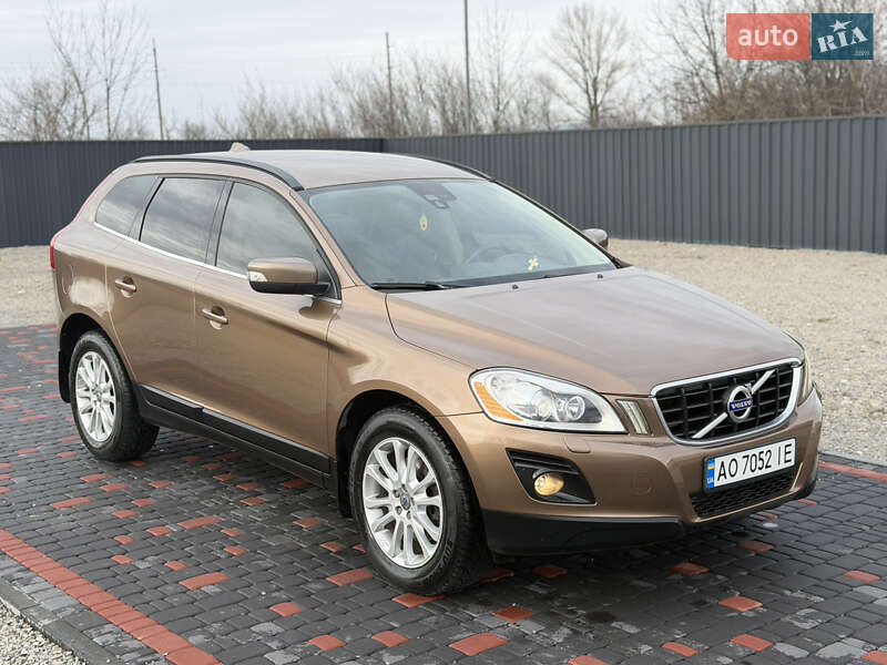 Внедорожник / Кроссовер Volvo XC60 2009 в Берегово