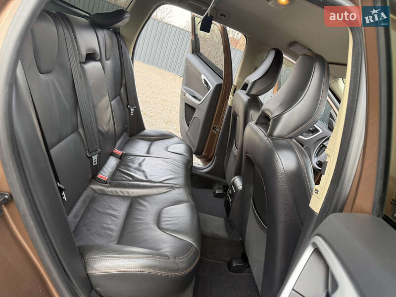 Внедорожник / Кроссовер Volvo XC60 2009 в Берегово