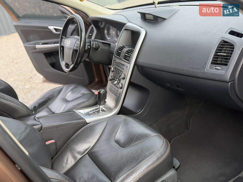 Внедорожник / Кроссовер Volvo XC60 2009 в Берегово