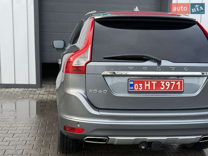 Внедорожник / Кроссовер Volvo XC60 2015 в Владимире