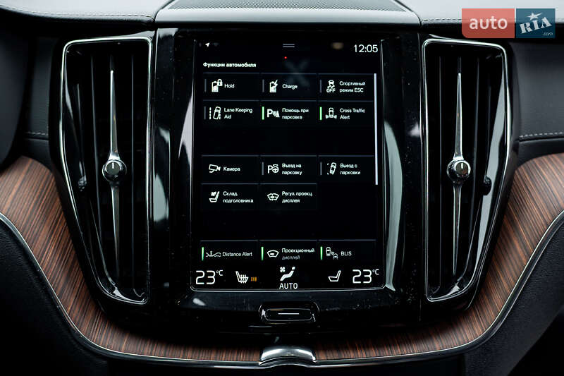 Внедорожник / Кроссовер Volvo XC60 2018 в Киеве фото 35 Внедорожник / Кроссовер Volvo XC60 2018 в Киеве