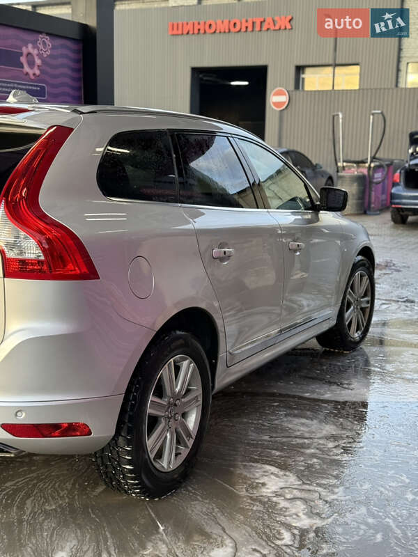 Внедорожник / Кроссовер Volvo XC60 2016 в Львове