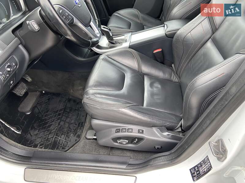 Позашляховик / Кросовер Volvo XC60 2014 в Чернівцях