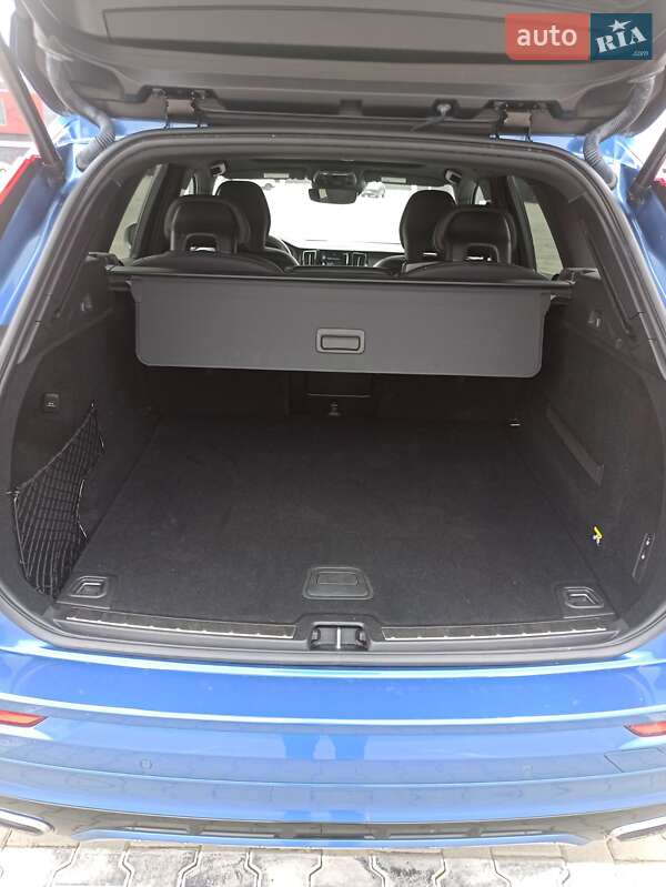 Внедорожник / Кроссовер Volvo XC60 2018 в Киеве