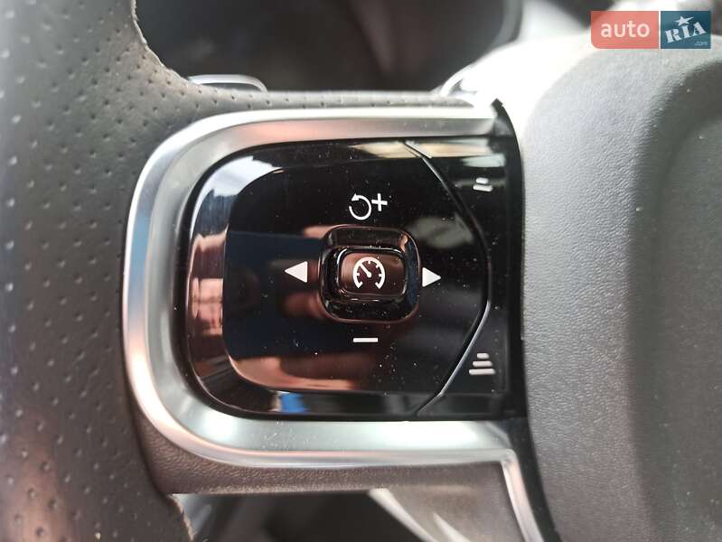 Внедорожник / Кроссовер Volvo XC60 2018 в Киеве