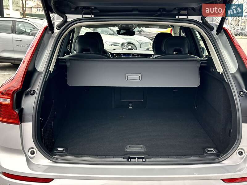 Внедорожник / Кроссовер Volvo XC60 2023 в Одессе