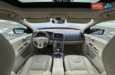 Позашляховик / Кросовер Volvo XC60 2015 в Києві