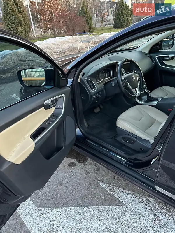 Volvo XC60 2015 VIN YV449MDM7G2878497 фото оголошення 11 з 81