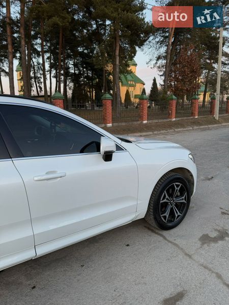 Позашляховик / Кросовер Volvo XC60 2021 в Новояворівську