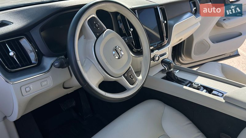 Внедорожник / Кроссовер Volvo XC60 2018 в Ивано-Франковске