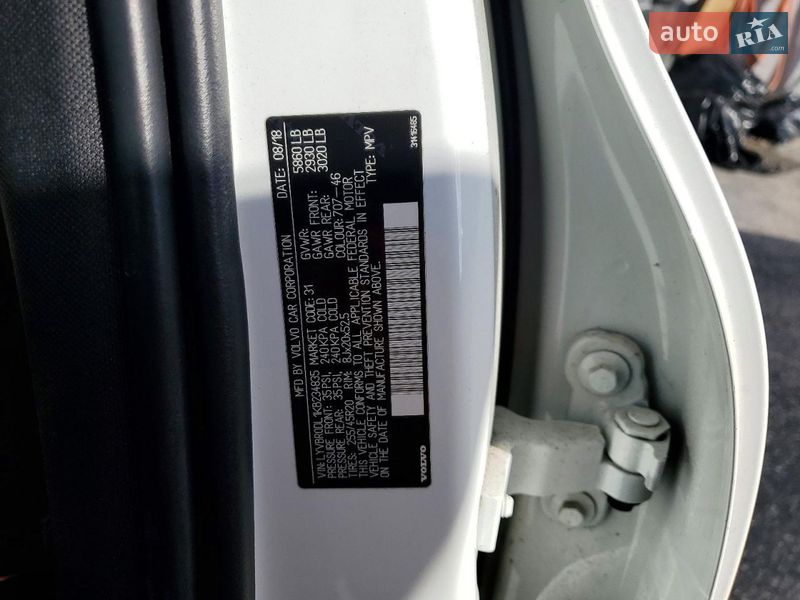 Внедорожник / Кроссовер Volvo XC60 2019 в Тернополе