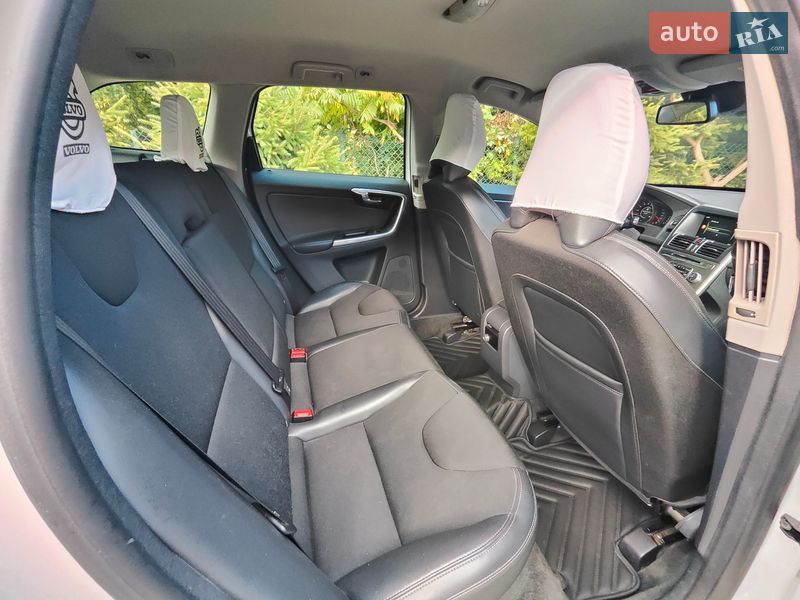 Позашляховик / Кросовер Volvo XC60 2015 в Львові