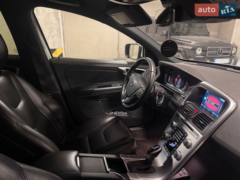 Внедорожник / Кроссовер Volvo XC60 2016 в Львове