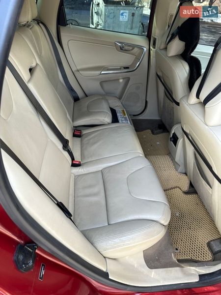 Внедорожник / Кроссовер Volvo XC60 2013 в Тернополе