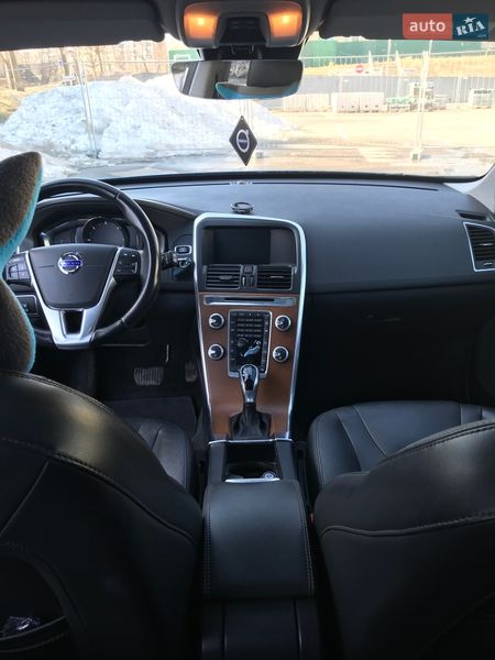 Позашляховик / Кросовер Volvo XC60 2016 в Києві