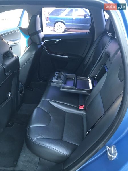 Позашляховик / Кросовер Volvo XC60 2016 в Києві