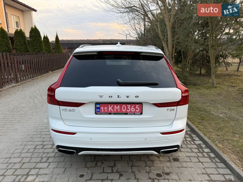 Внедорожник / Кроссовер Volvo XC60 2019 в Львове